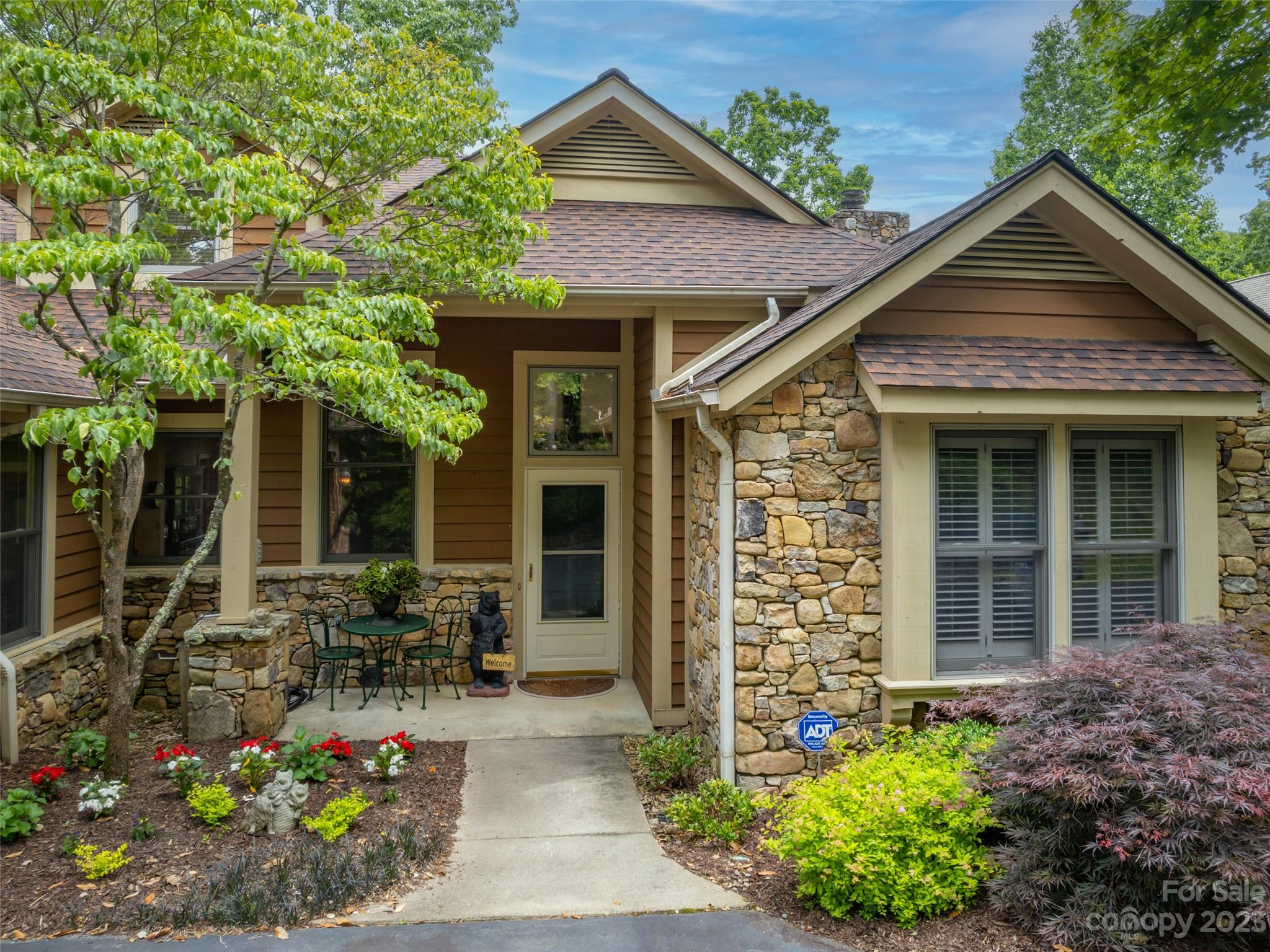 20 Spring Ridge Lane Hendersonville, NC 28739 - Photo 2 of 41 Gallery Image 2