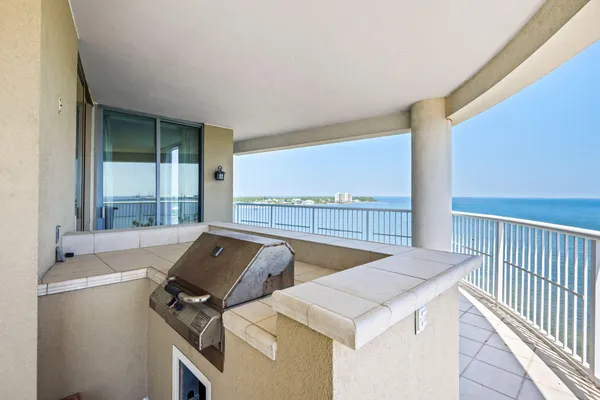 $559,000 | 6422 West US Highway 98, Unit 906, Panama City Beach, FL 32407