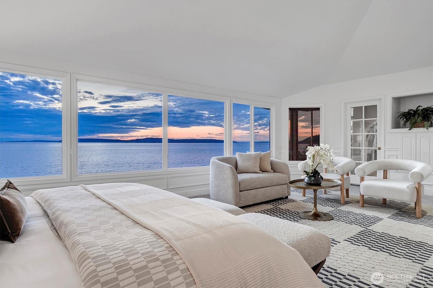 8001 Talbot Road Edmonds, WA 98026 - Photo 18 of 40