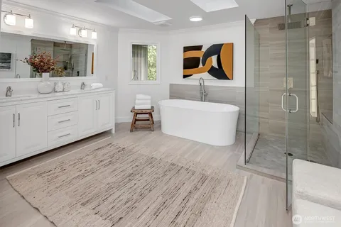 $3,690,000 | 8001 Talbot Road, Edmonds, WA 98026