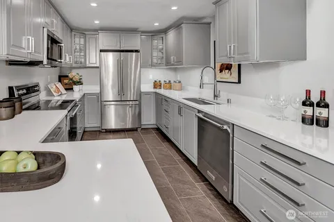 $3,690,000 | 8001 Talbot Road, Edmonds, WA 98026