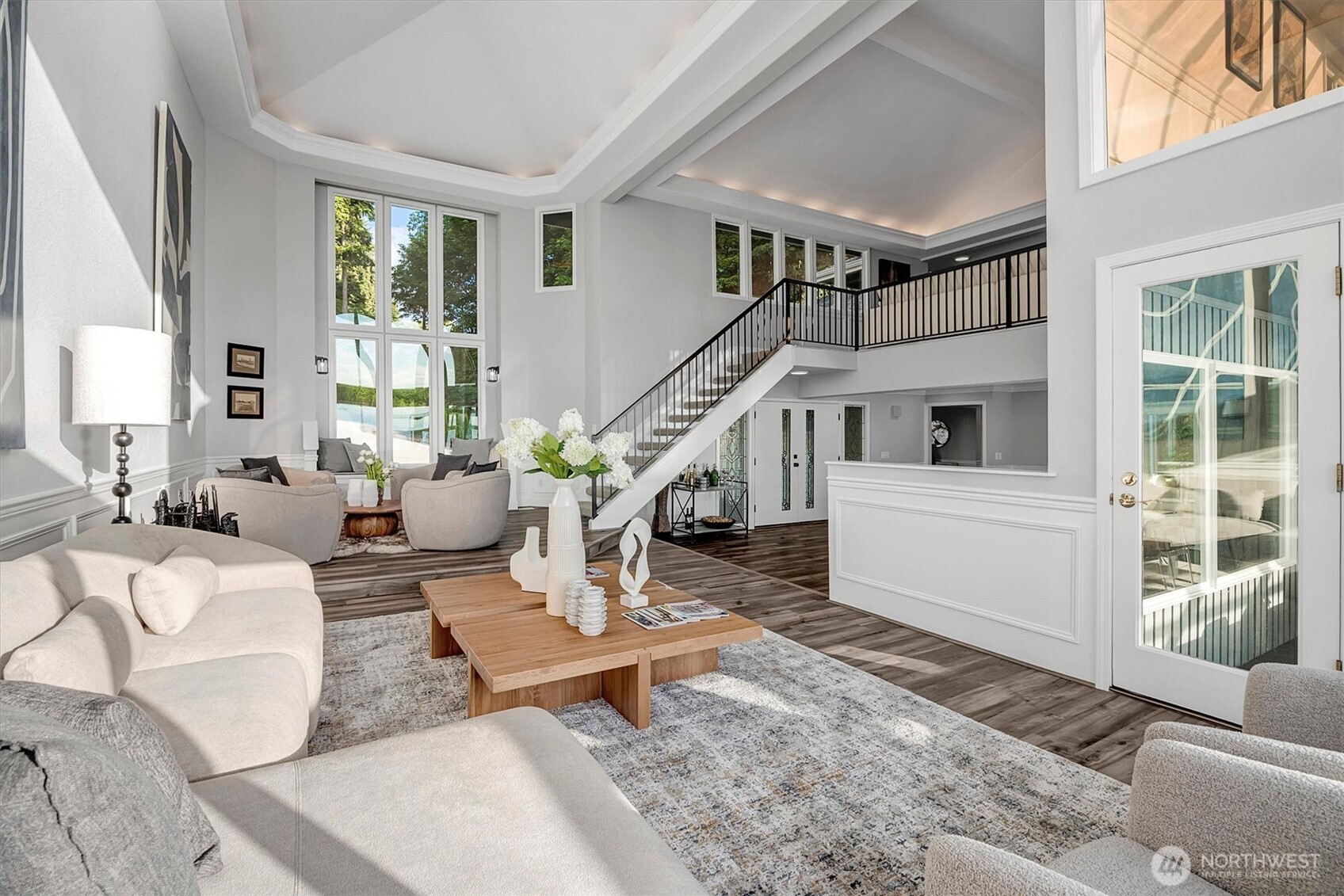 8001 Talbot Road Edmonds, WA 98026 - Photo 4 of 40