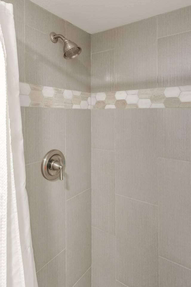 82191 Waring Way Indio, CA 92201 - Photo 24 of 42 a close view of a shower in the bathroom