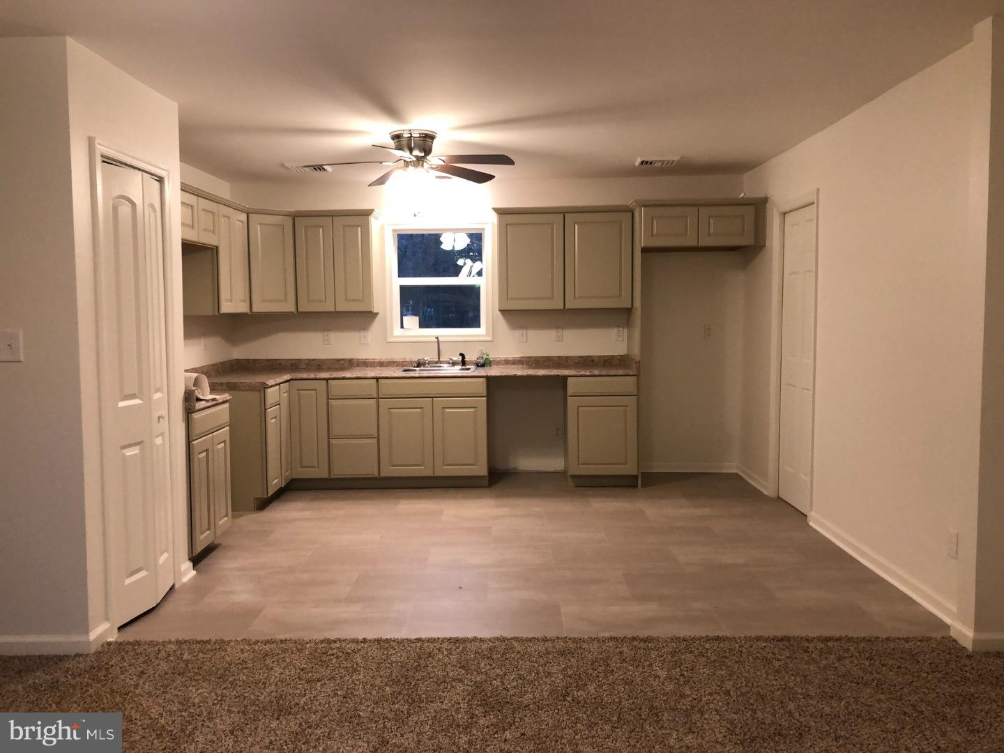 433 Ridge Road Millville, NJ 08332 - Photo 4 of 14 Kitchen
