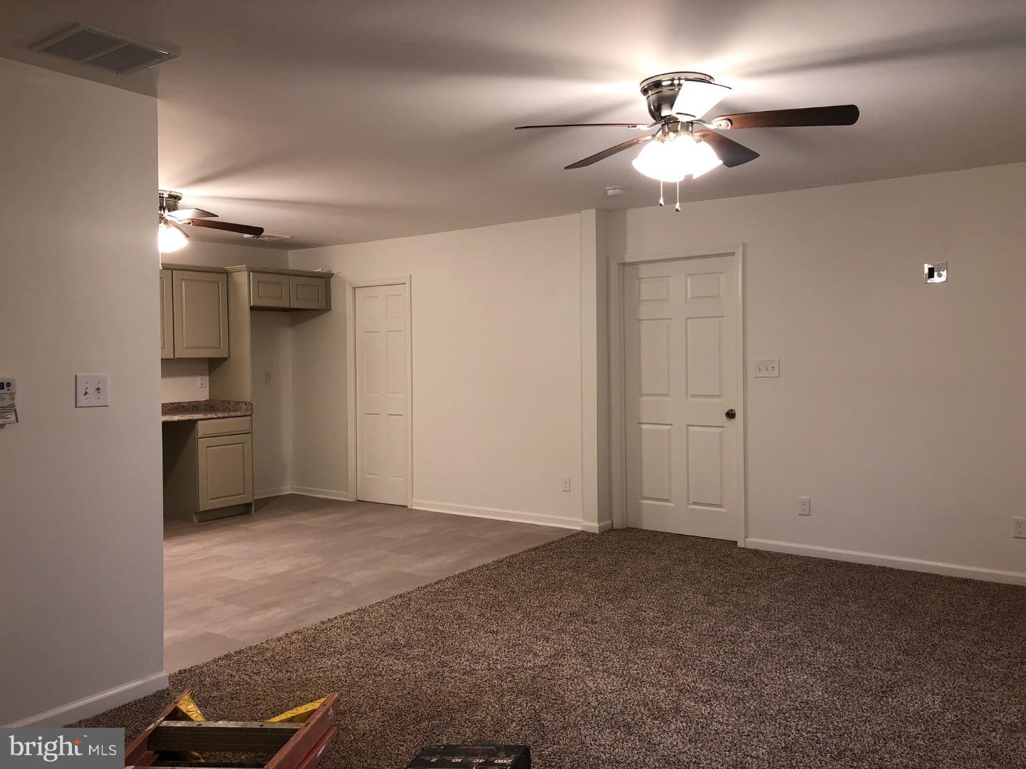 433 Ridge Road Millville, NJ 08332 - Photo 6 of 14 Living Room