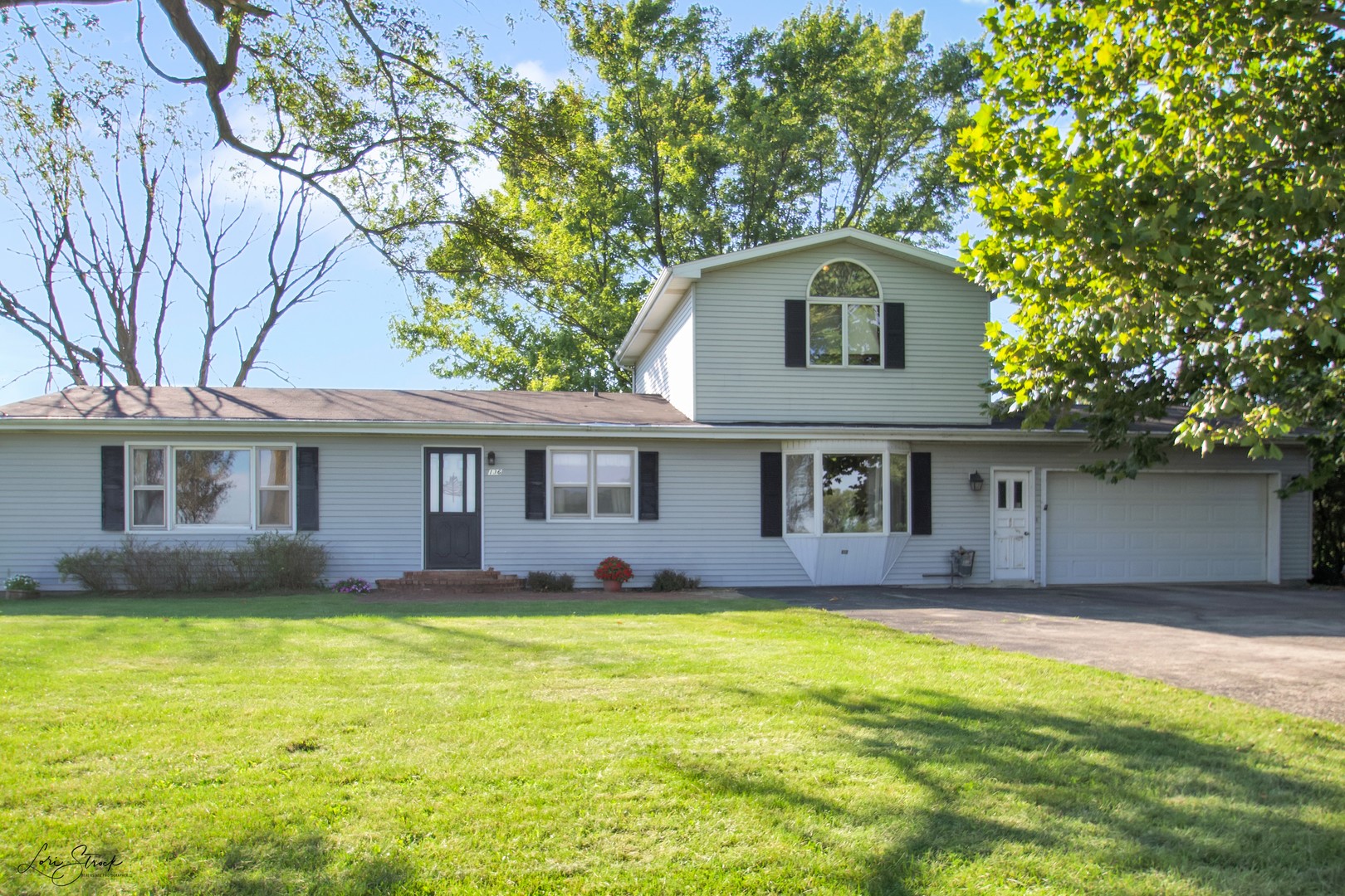 136 South 7000W Road Kankakee, IL 60901 - Photo 1 of 21