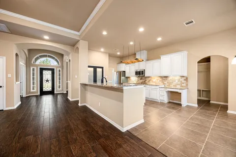 $450,000 | 9106 Wapiti Trail, Conroe, TX 77303