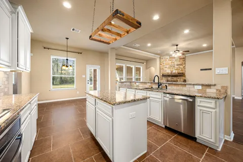 $450,000 | 9106 Wapiti Trail, Conroe, TX 77303