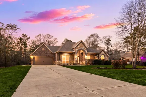 $450,000 | 9106 Wapiti Trail, Conroe, TX 77303