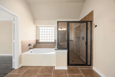 $450,000 | 9106 Wapiti Trail, Conroe, TX 77303