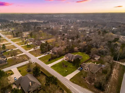 $450,000 | 9106 Wapiti Trail, Conroe, TX 77303