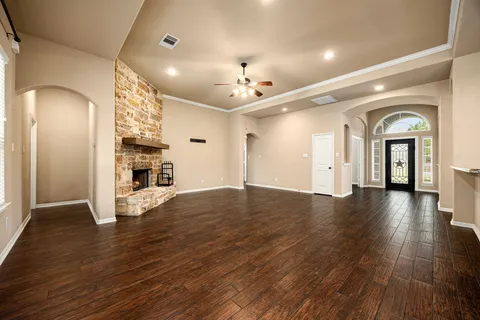 $450,000 | 9106 Wapiti Trail, Conroe, TX 77303