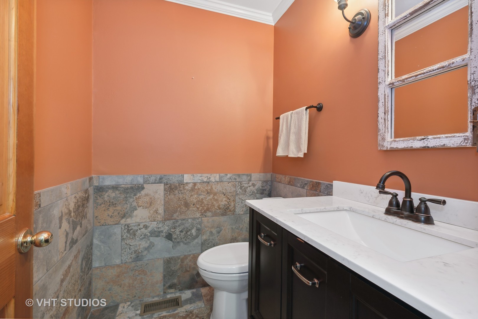 209 Miller Road Lake Zurich, IL 60047 - Photo 19 of 39 Gallery Image 19