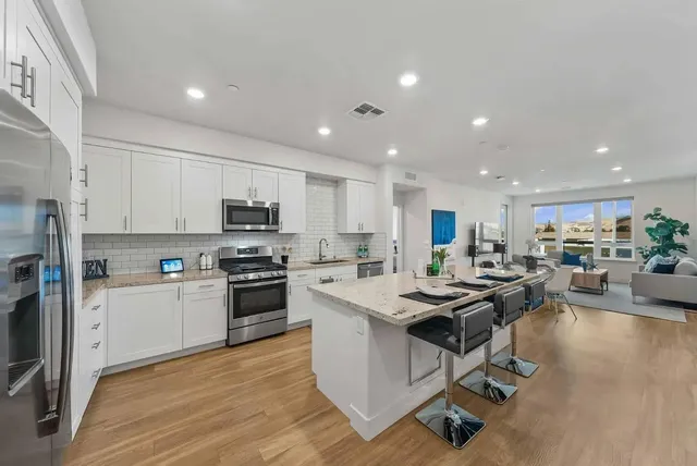 $3,875 | 5925 Charlotte Drive, Unit 414, San Jose, CA 95123
