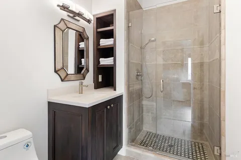 $2,985,000 | 330 Chiquita Road, Healdsburg, CA 95448