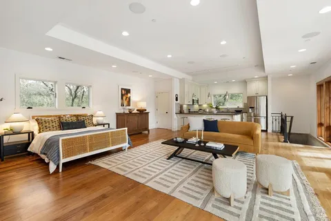 $2,985,000 | 330 Chiquita Road, Healdsburg, CA 95448