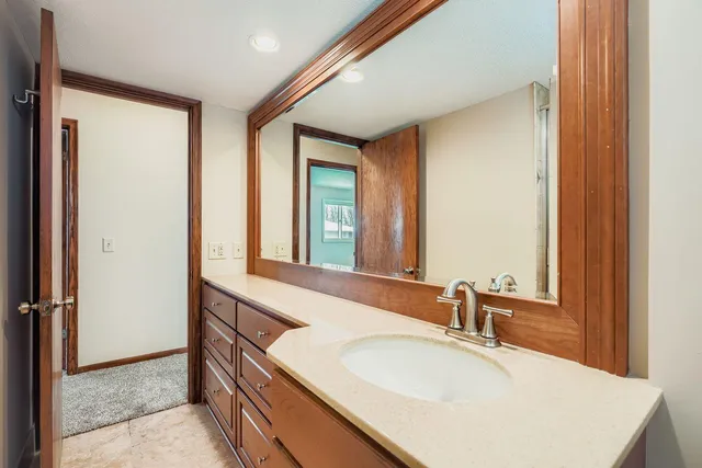 $355,900 | 4035 Louisiana Avenue North, New Hope, MN 55427