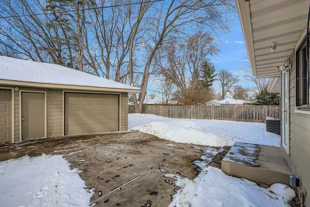 $355,900 | 4035 Louisiana Avenue North, New Hope, MN 55427