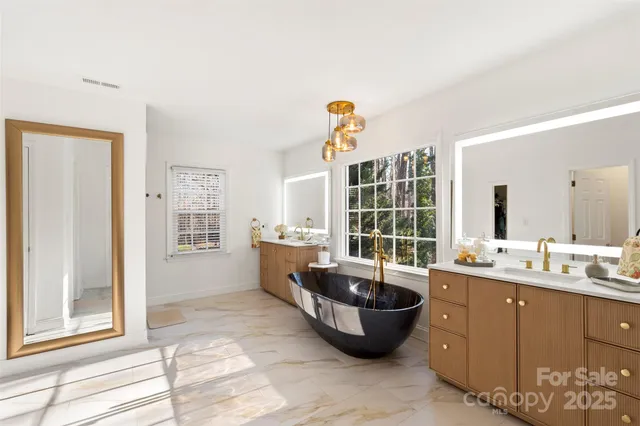 $850,000 | 4912 Dayspring Drive, Mint Hill, NC 28227