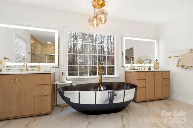 $850,000 | 4912 Dayspring Drive, Mint Hill, NC 28227