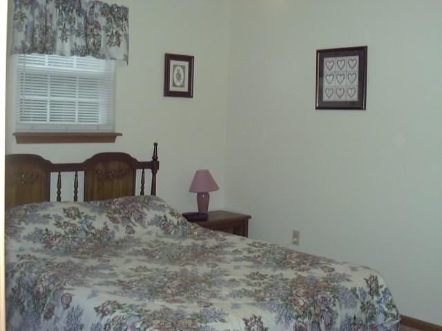 39 Comanche Pines Road Effort, PA 18330 - Photo 8 of 15 Bedroom