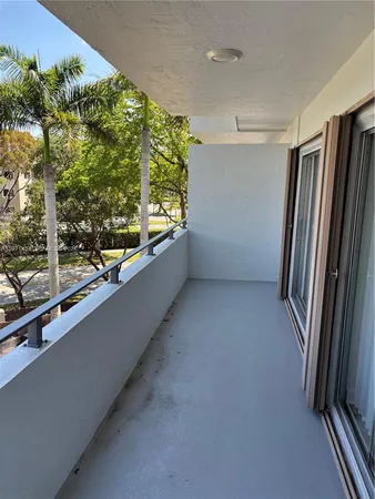 $1,850 | 7900 Camino Circle, Unit 308, Miami, FL 33143