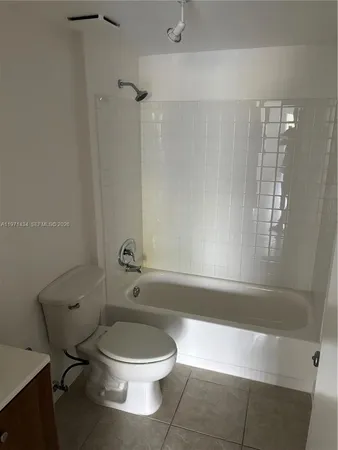 $1,850 | 7900 Camino Circle, Unit 308, Miami, FL 33143