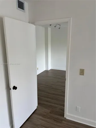 $1,850 | 7900 Camino Circle, Unit 308, Miami, FL 33143