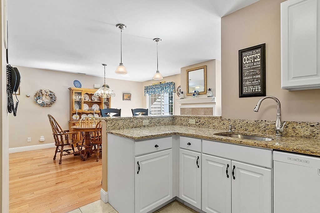 407 Gazebo Circle, Unit 407 Reading, MA 01867 - Photo 14 of 39