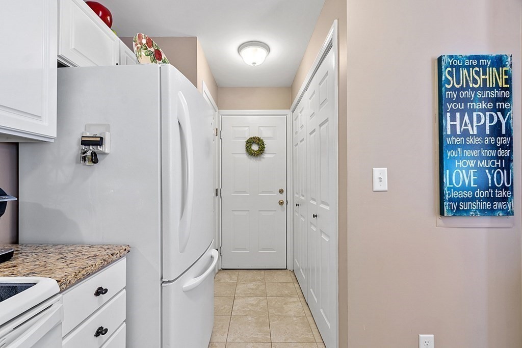 407 Gazebo Circle, Unit 407 Reading, MA 01867 - Photo 15 of 39