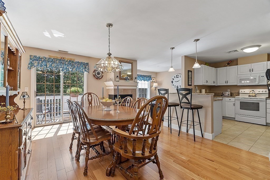 407 Gazebo Circle, Unit 407 Reading, MA 01867 - Photo 18 of 39