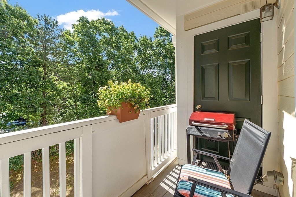 407 Gazebo Circle, Unit 407 Reading, MA 01867 - Photo 23 of 39