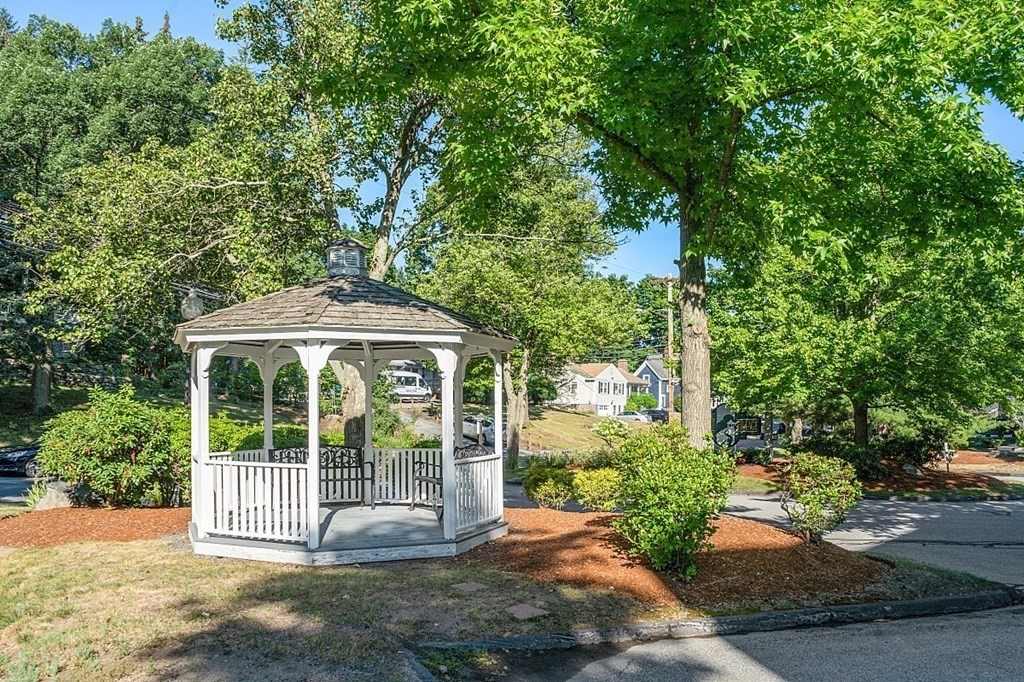 407 Gazebo Circle, Unit 407 Reading, MA 01867 - Photo 3 of 39