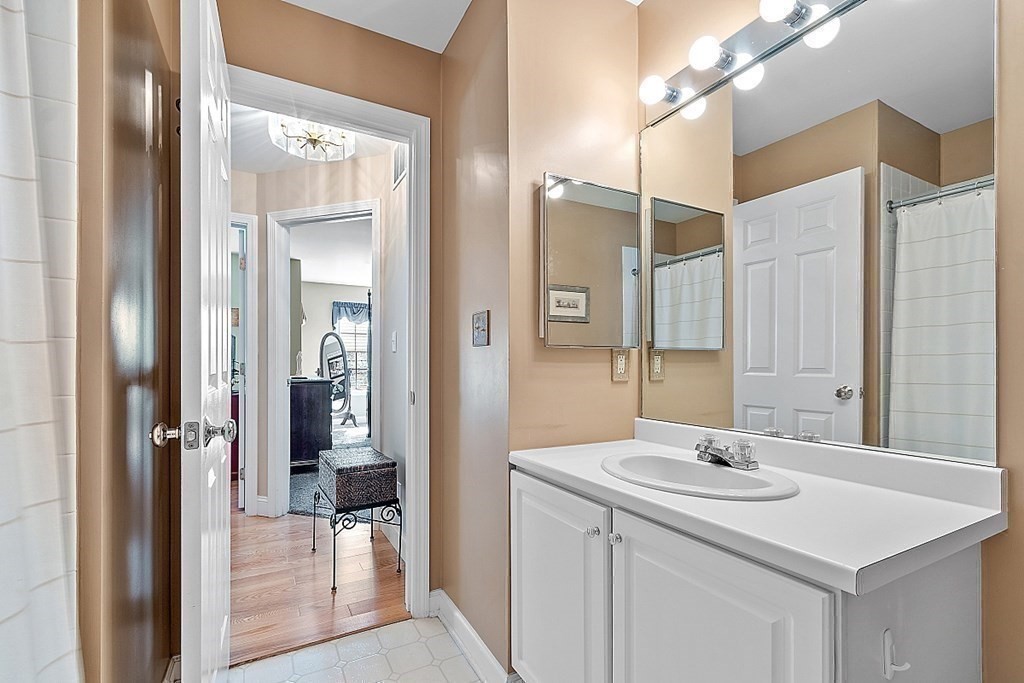 407 Gazebo Circle, Unit 407 Reading, MA 01867 - Photo 32 of 39