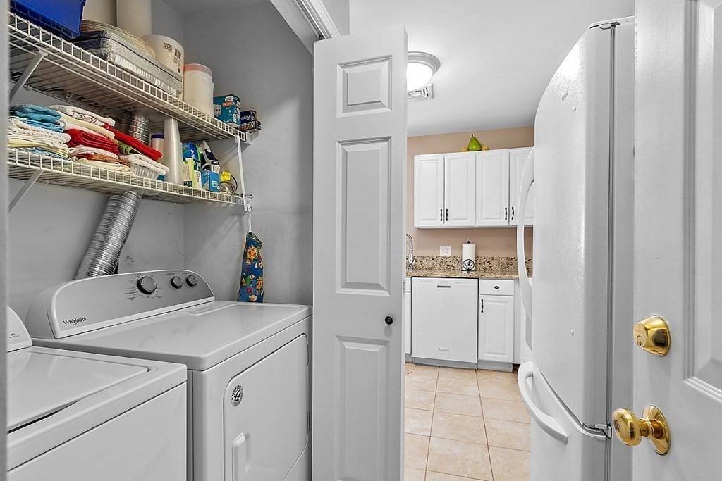 407 Gazebo Circle, Unit 407 Reading, MA 01867 - Photo 38 of 39