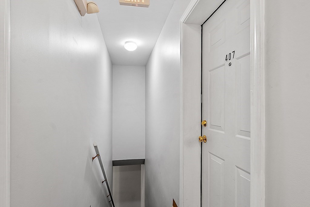 407 Gazebo Circle, Unit 407 Reading, MA 01867 - Photo 39 of 39