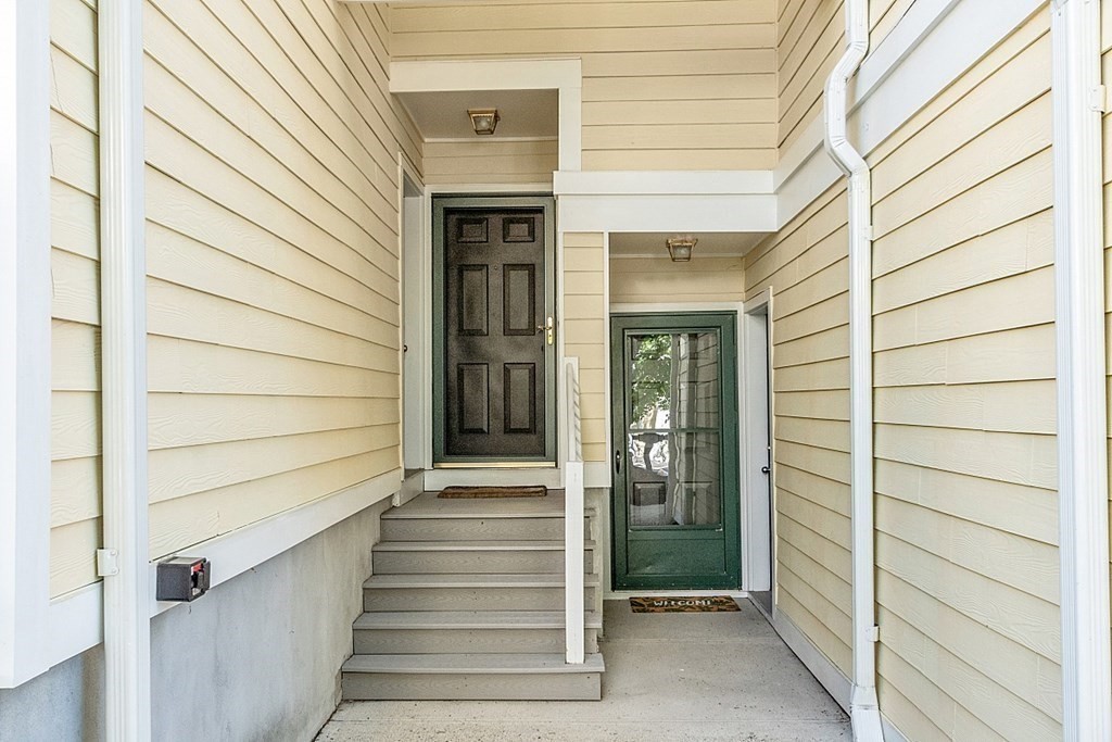 407 Gazebo Circle, Unit 407 Reading, MA 01867 - Photo 7 of 39