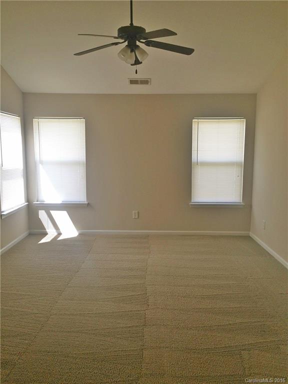 522 Rook Road Charlotte, NC 28216 - Photo 6 of 11