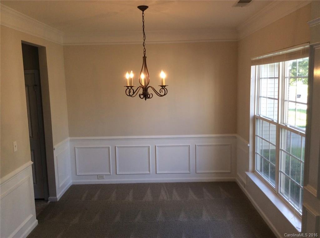 522 Rook Road Charlotte, NC 28216 - Photo 8 of 11