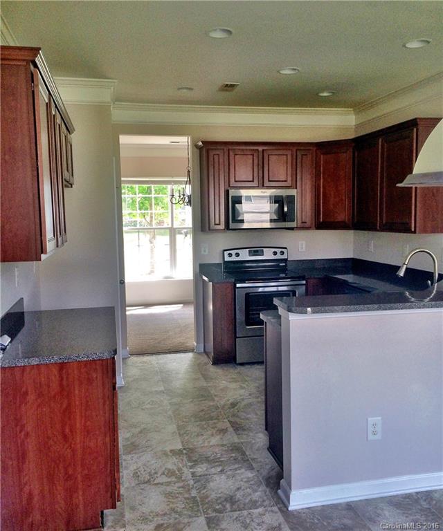 522 Rook Road Charlotte, NC 28216 - Photo 9 of 11