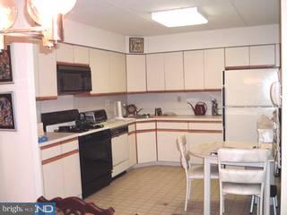 10113-5 Verree Road, Unit 15A Philadelphia, PA 19116 - Photo 4 of 6 Gallery Image 4