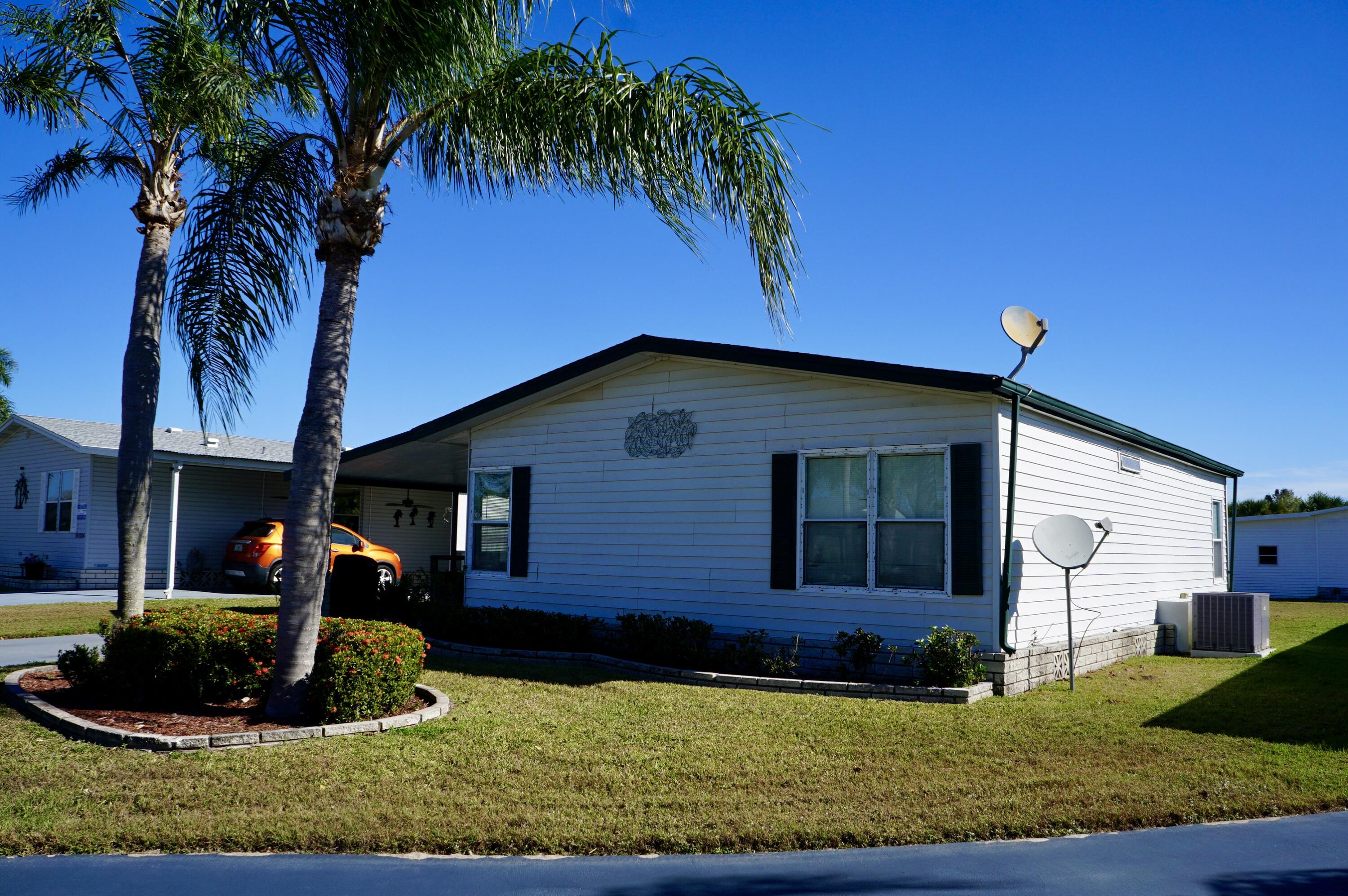 14333 Azucena Court Fort Pierce, FL 34951 - Photo 3 of 28 DSC03701