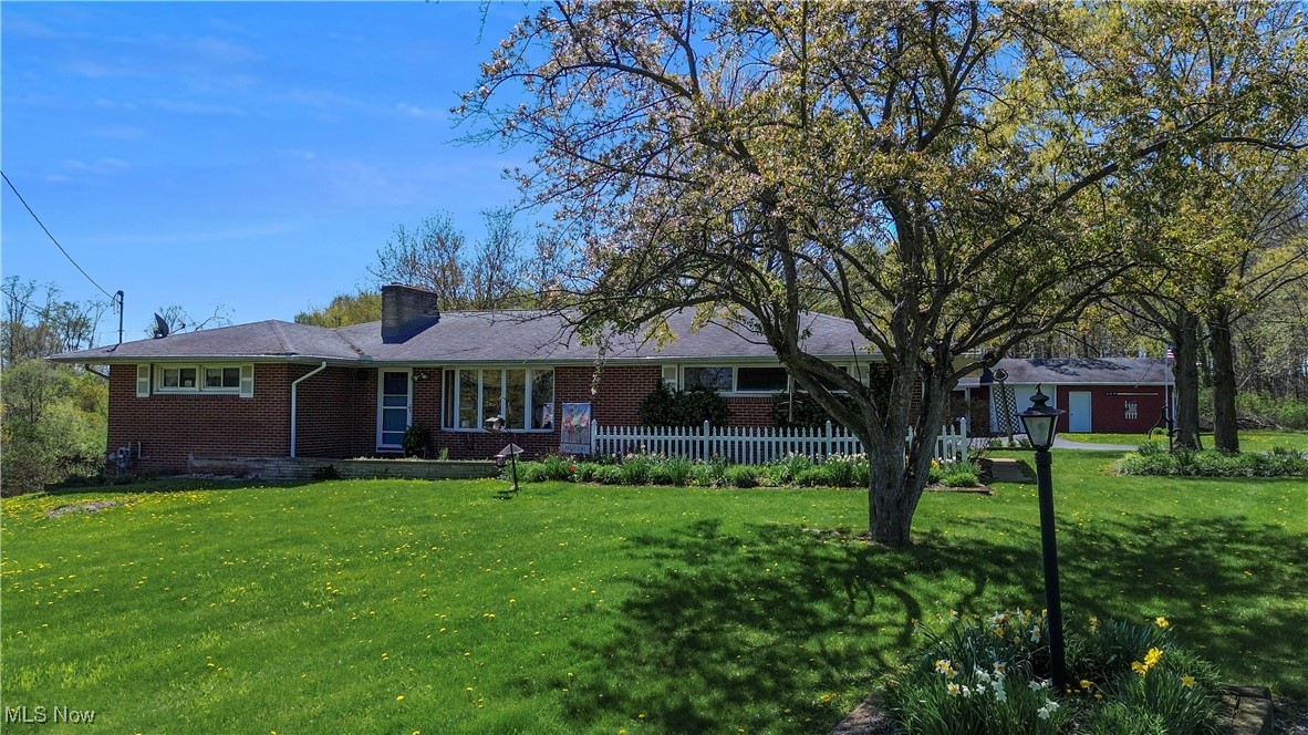 10245 Springfield Road Youngstown, OH 44514 - Photo 2 of 45