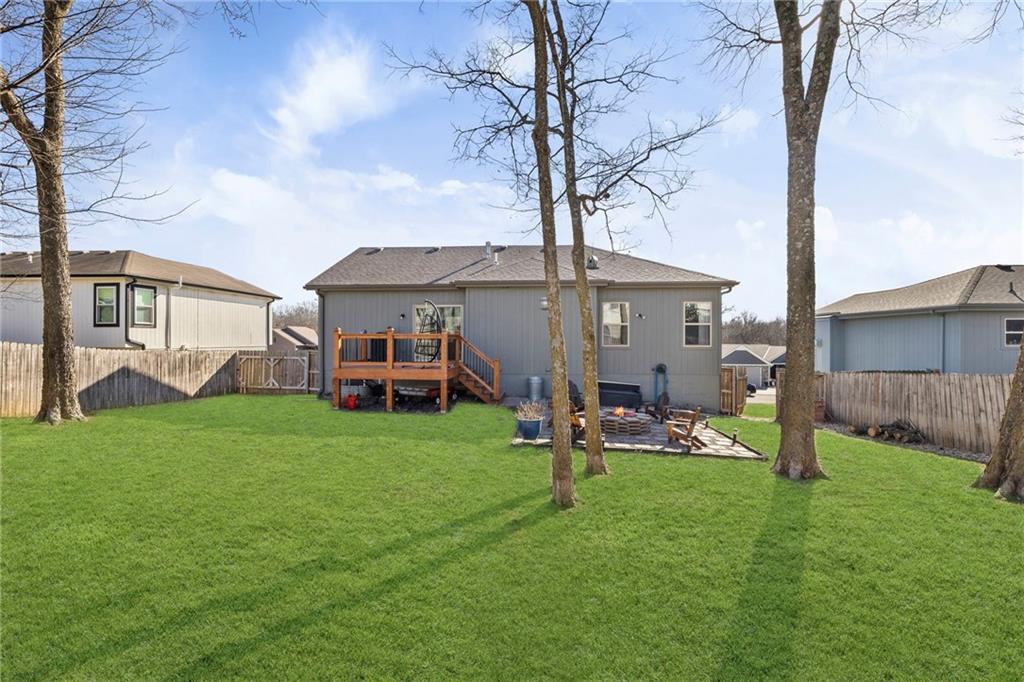 807 Old Stage Road Pleasant Hill, MO 64080 - Photo 33 of 38