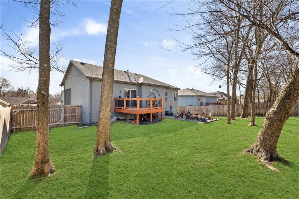 807 Old Stage Road Pleasant Hill, MO 64080 - Photo 34 of 38