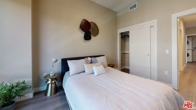 $4,642 | 520 North Central Avenue, Unit 1905, Glendale, CA 91203