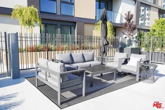 $4,642 | 520 North Central Avenue, Unit 1905, Glendale, CA 91203