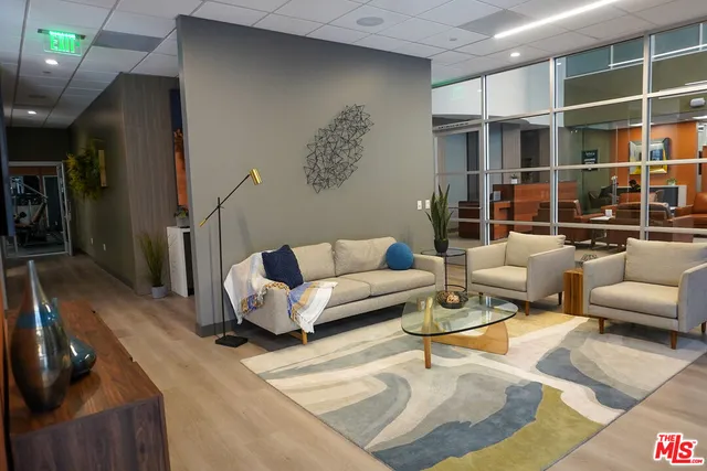 $4,642 | 520 North Central Avenue, Unit 1905, Glendale, CA 91203