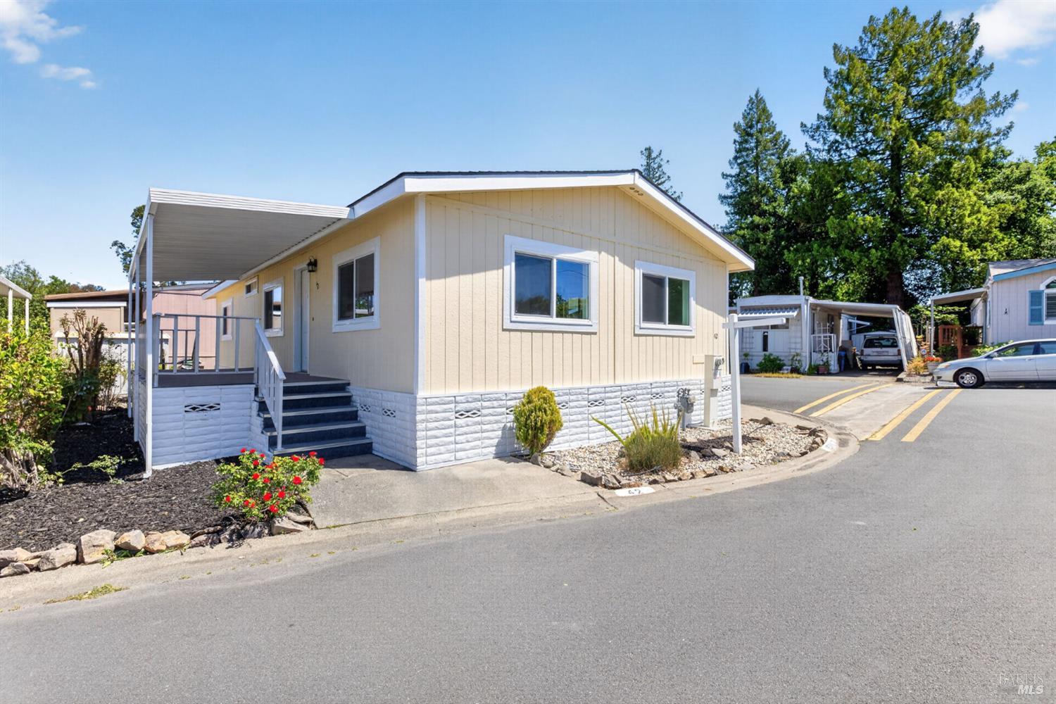42 Redwing Drive Santa Rosa, CA 95409 - Photo 2 of 23 Gallery Image 2