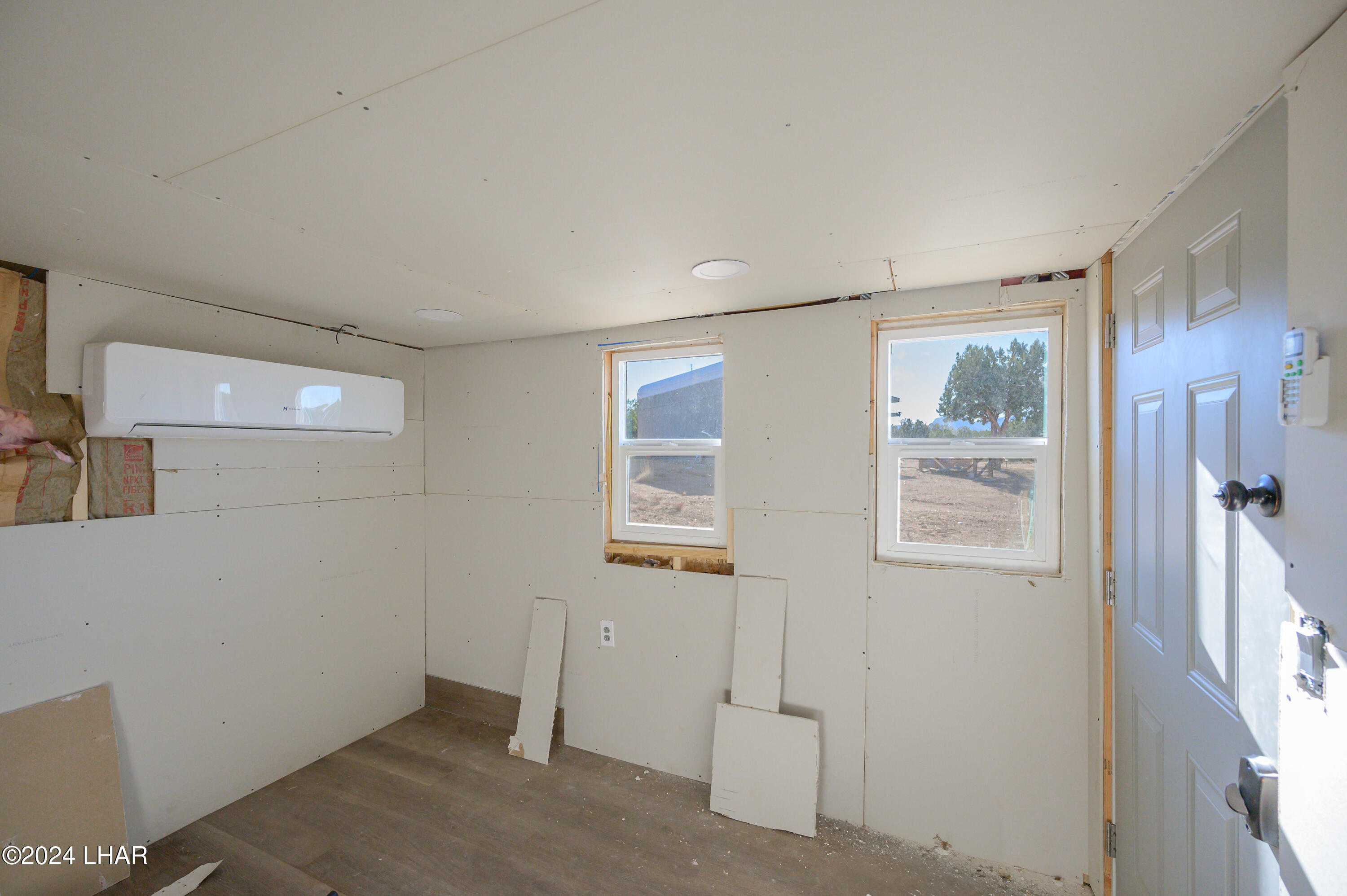 646 Lance Road Kingman, AZ 86401 - Photo 33 of 40 646 Lance Road-72